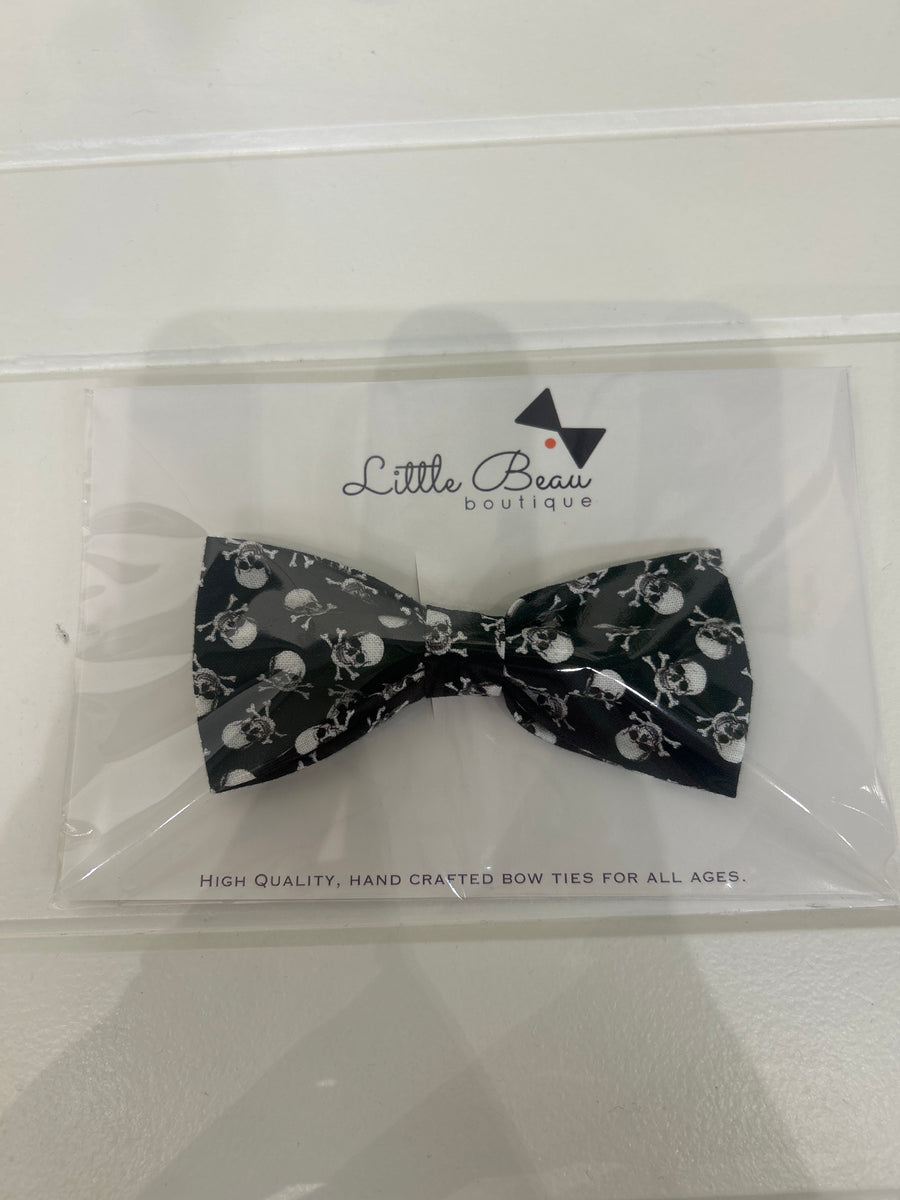 Skull And Crossbones Bow Tie | Little Beau Boutique