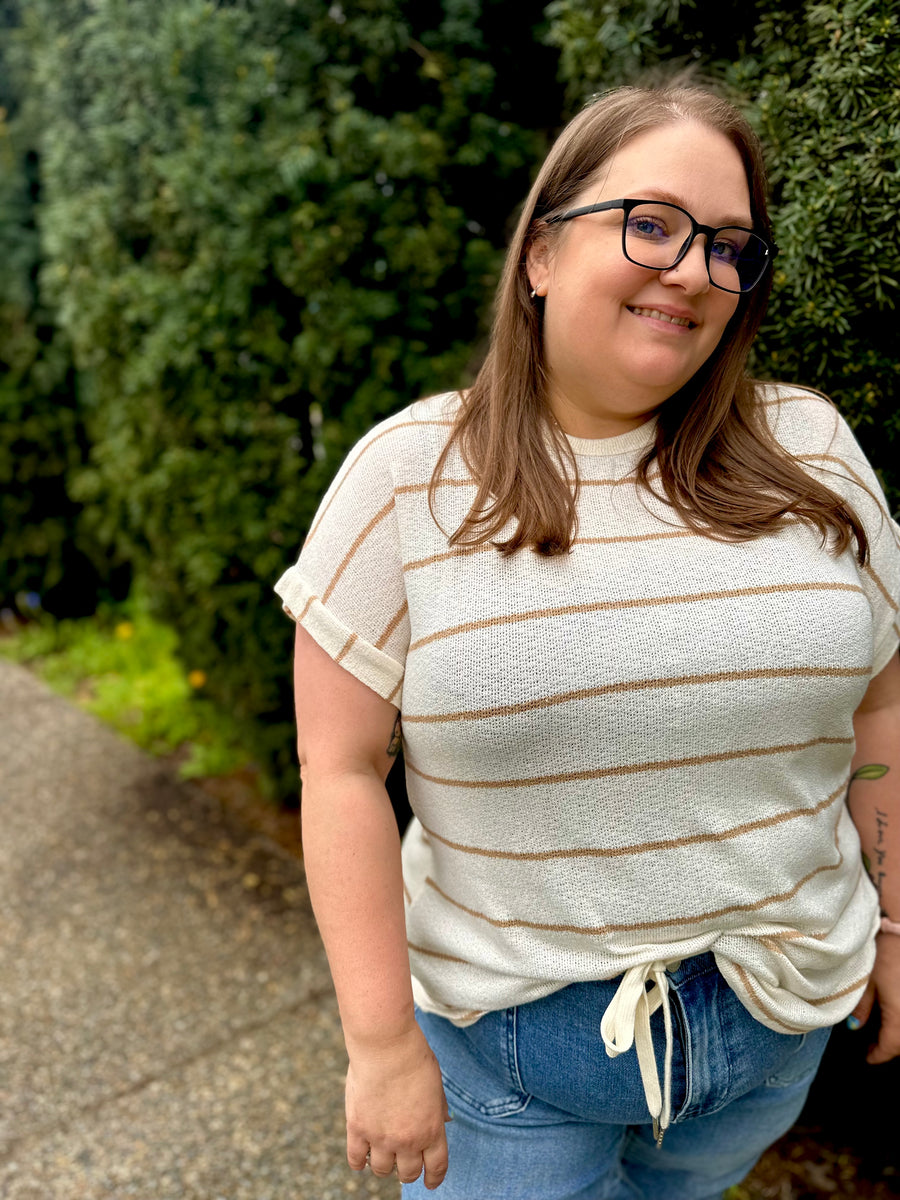 Julie | Round Neck Short Cuff Sleeve Knit Top | Cream