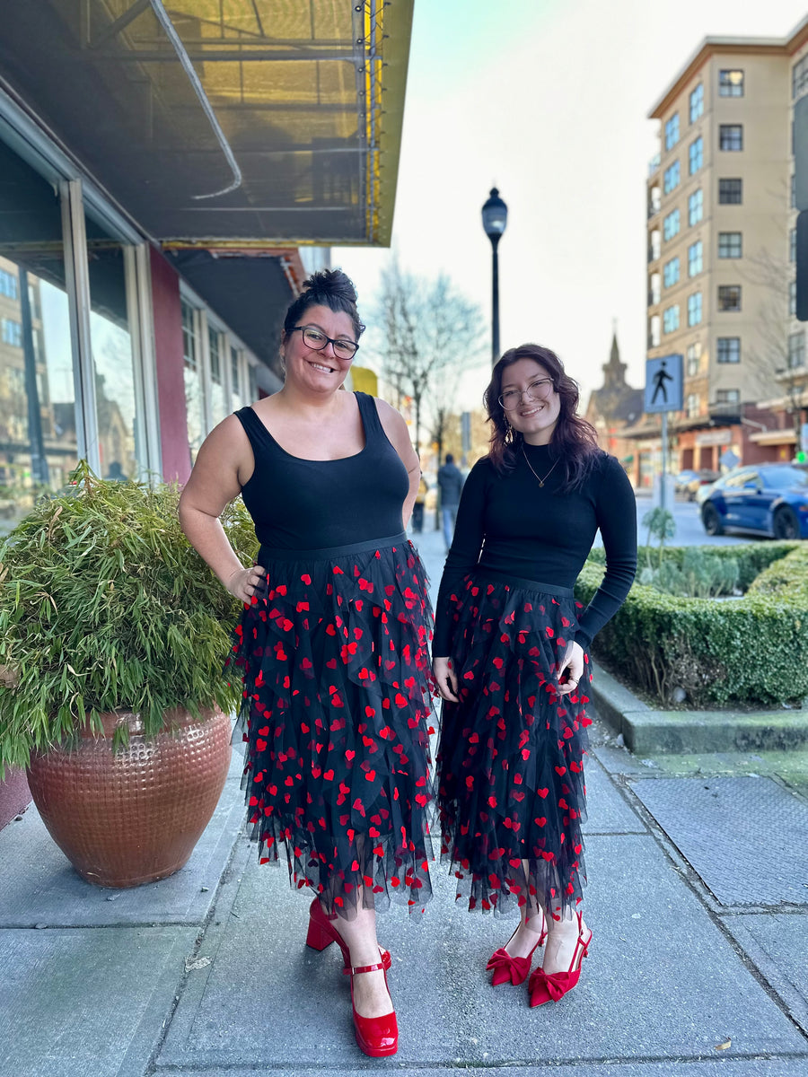 Queen of Hearts | Heart Velvet Flocking Mesh Layered Midi Skirt | Black