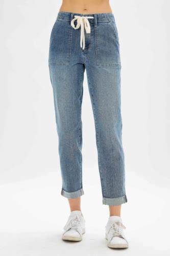 Yianna | High Waist Pull On Jogger | Medium Wash