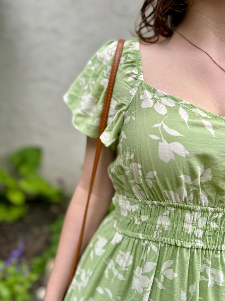 Fiore Bella Floral Short Sleeve Midi Dress | Light Green