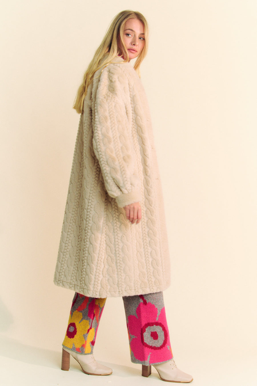 Curtain Call | Faux Fur Rib Pattern Long Coat | Cream