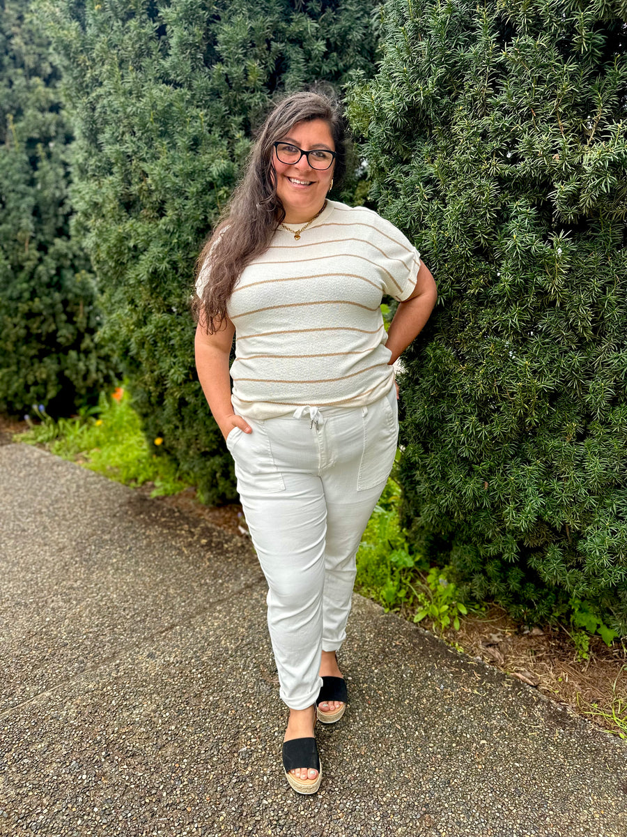 Julie | Round Neck Short Cuff Sleeve Knit Top | Cream