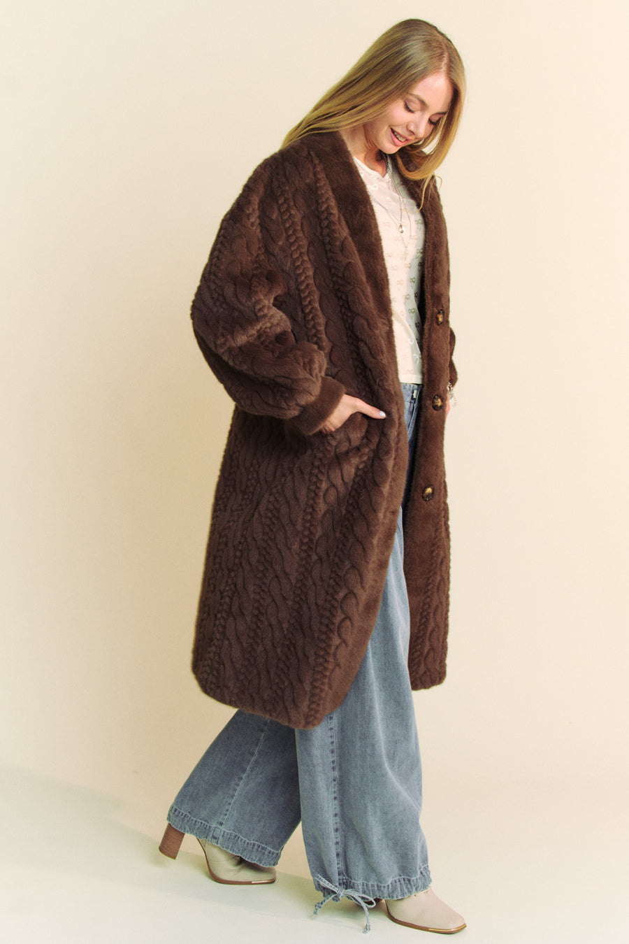 Curtain Call | Faux Fur Rib Pattern Long Coat | Brown