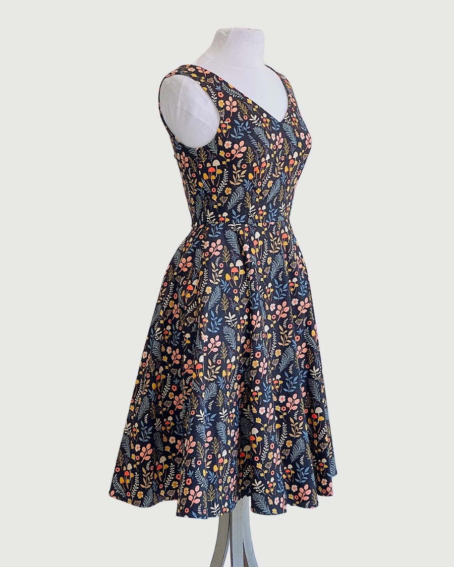 Vintage Vibes V Neck Sleeveless Dress | Ditsy Mushroom