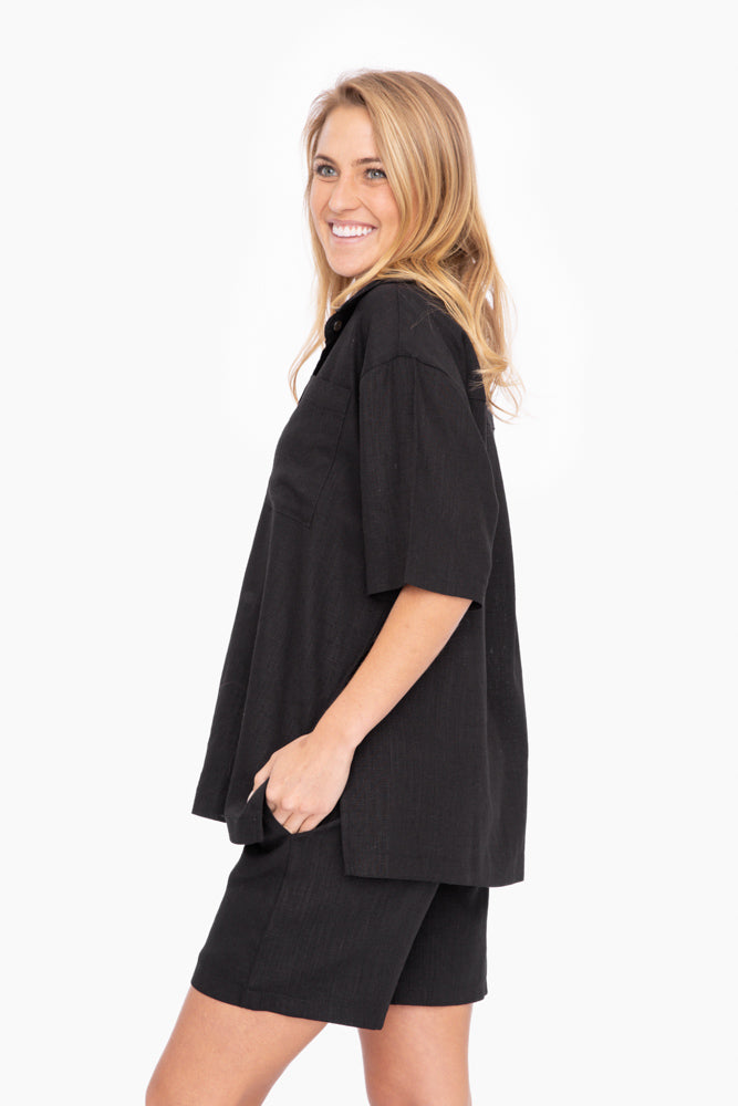 Breezy Bay | Oversized Short Sleeve Button Down Shirt | Black