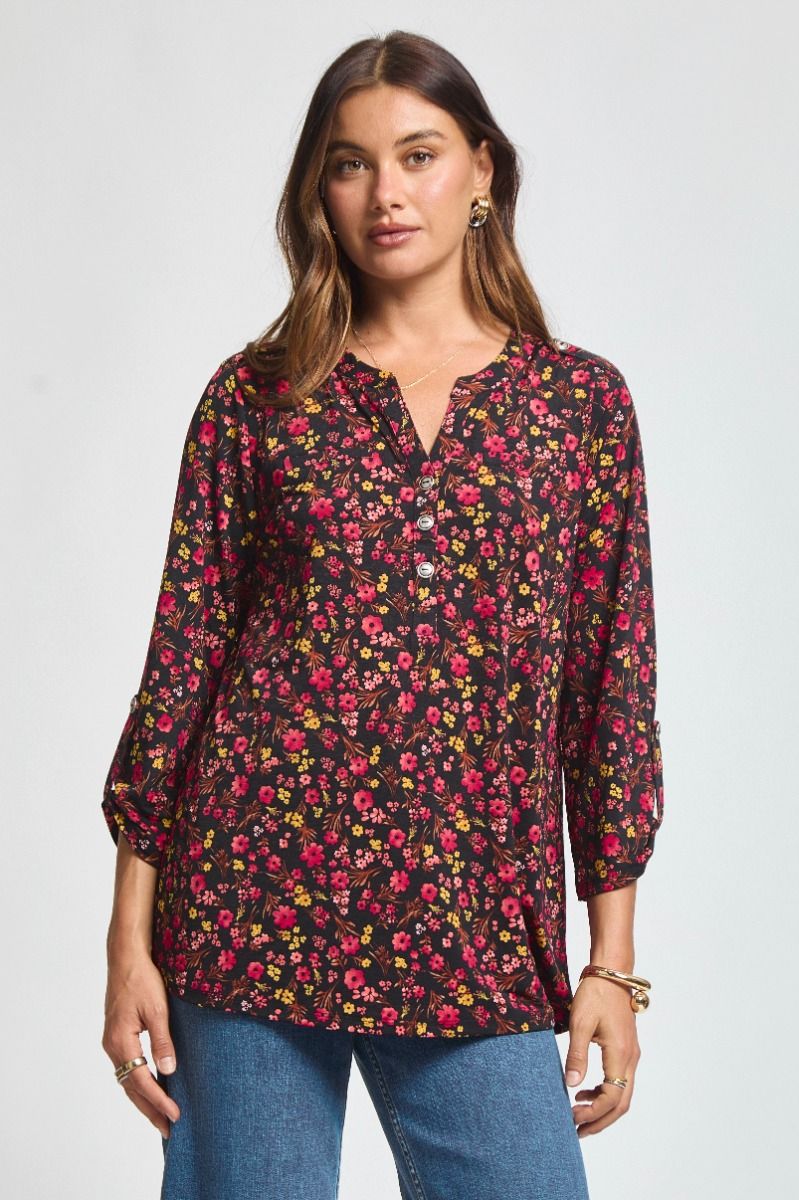 Lizzy Luxe | V Neck 3/4 Sleeve Relaxed Fit Top | Black