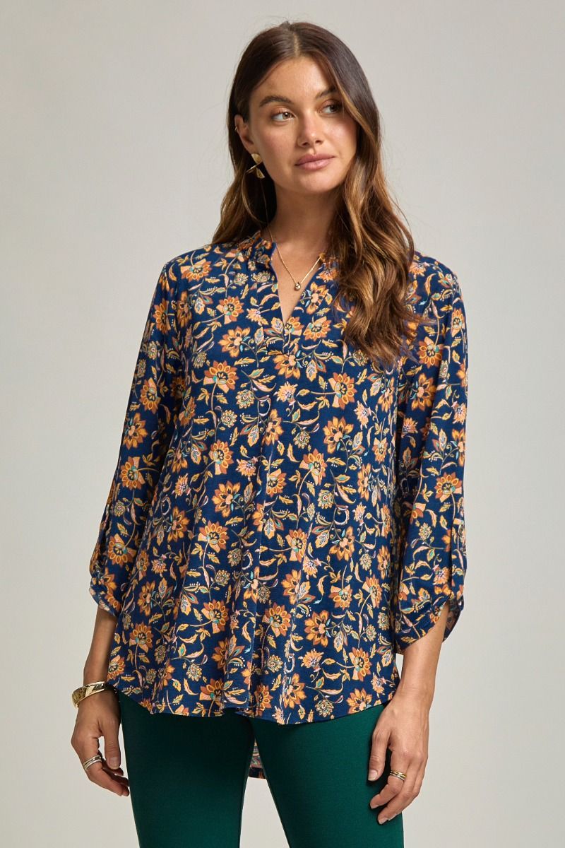 Lizzy | V Neck 3/4 Sleeve Relaxed Fit Top | Navy