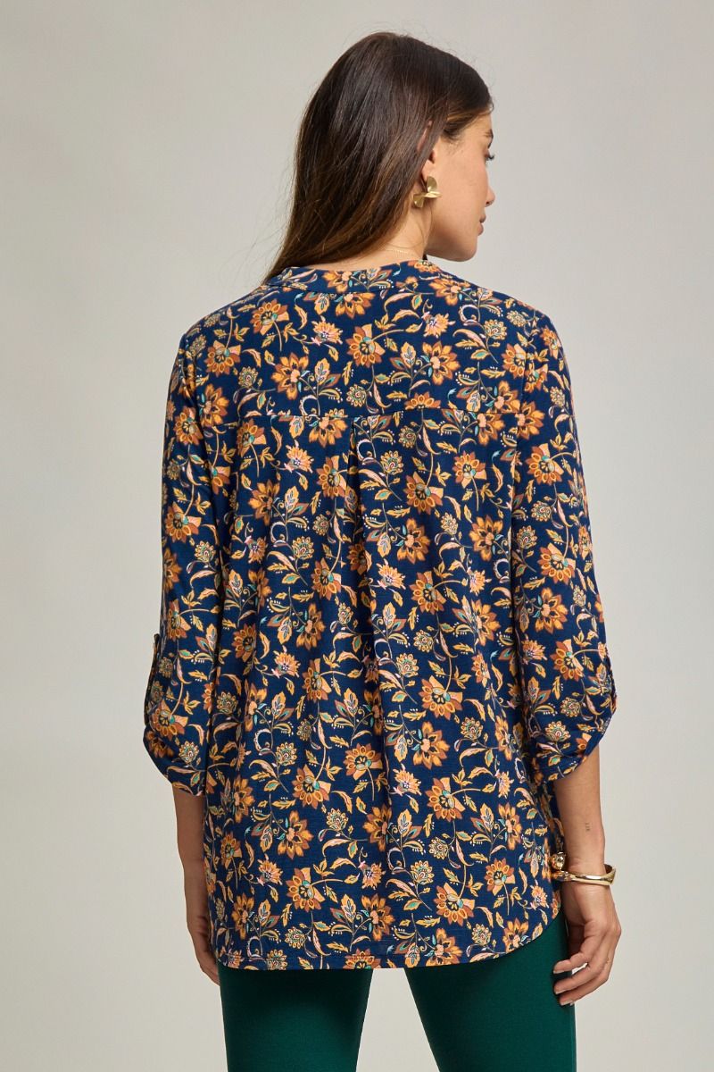 Lizzy | V Neck 3/4 Sleeve Relaxed Fit Top | Navy