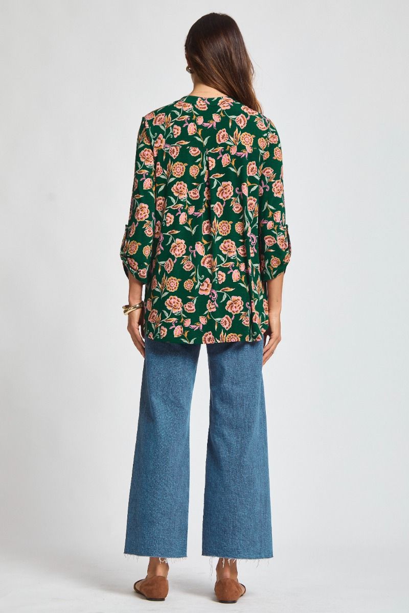 Lizzy | V Neck 3/4 Sleeve Relaxed Fit Top | Hunter Green