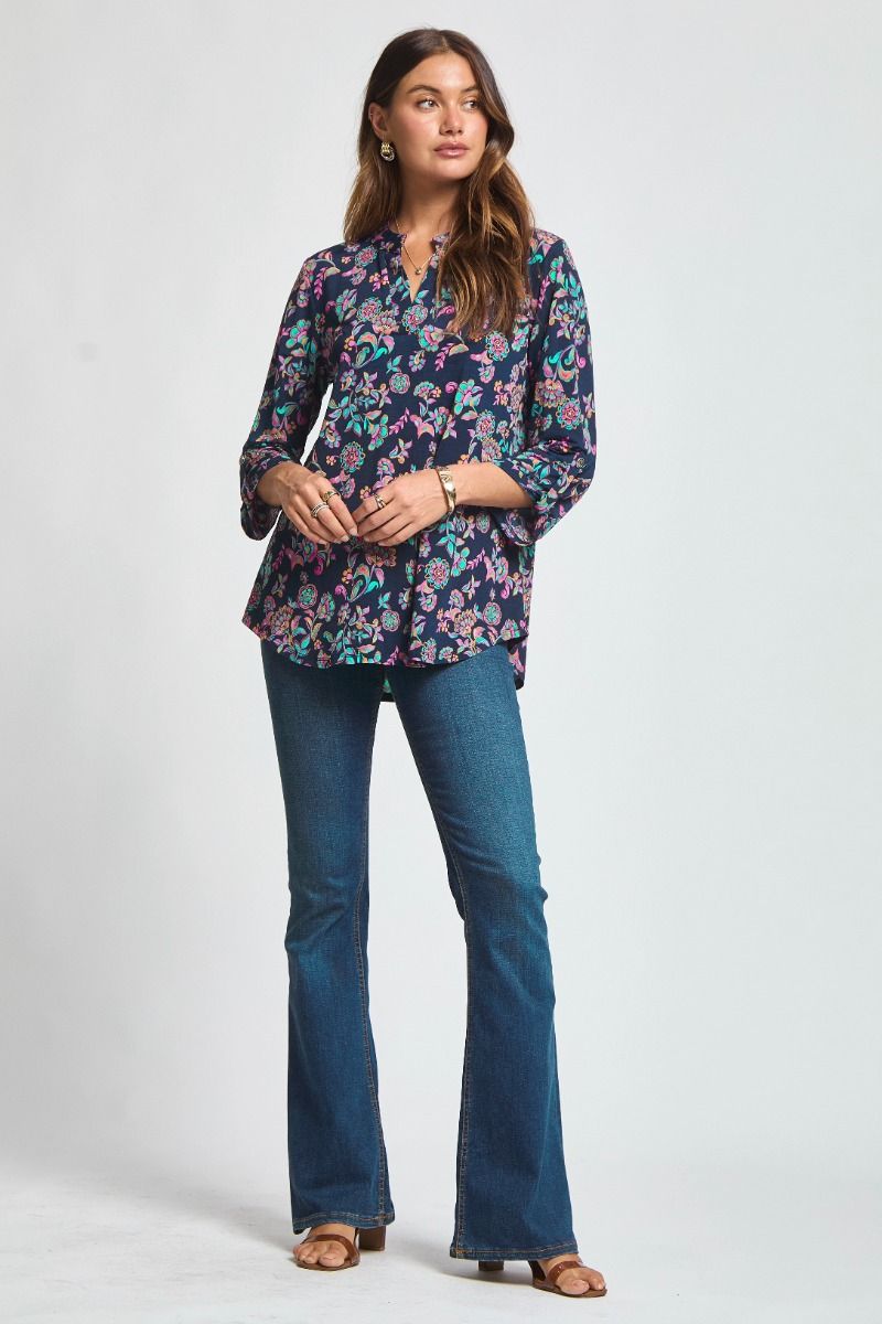 Lizzy | V Neck 3/4 Sleeve Relaxed Fit Top | Navy Floral