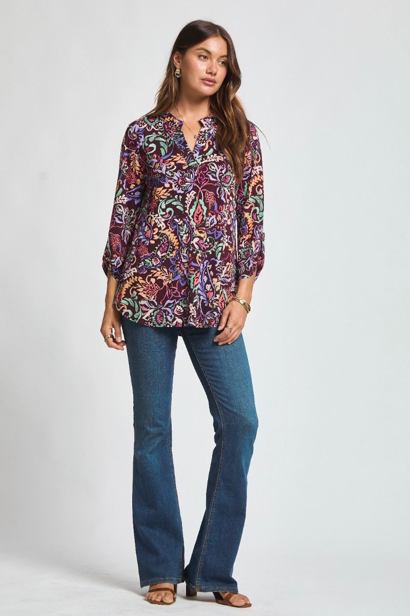 Lizzy | V Neck 3/4 Sleeve Relaxed Fit Top | Maroon