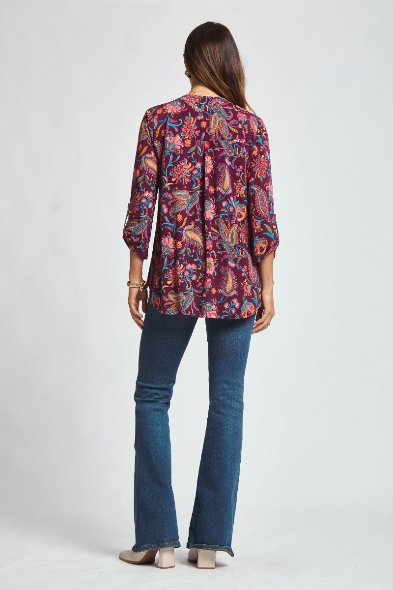 Lizzy | V Neck 3/4 Sleeve Relaxed Fit Top | Wine Floral
